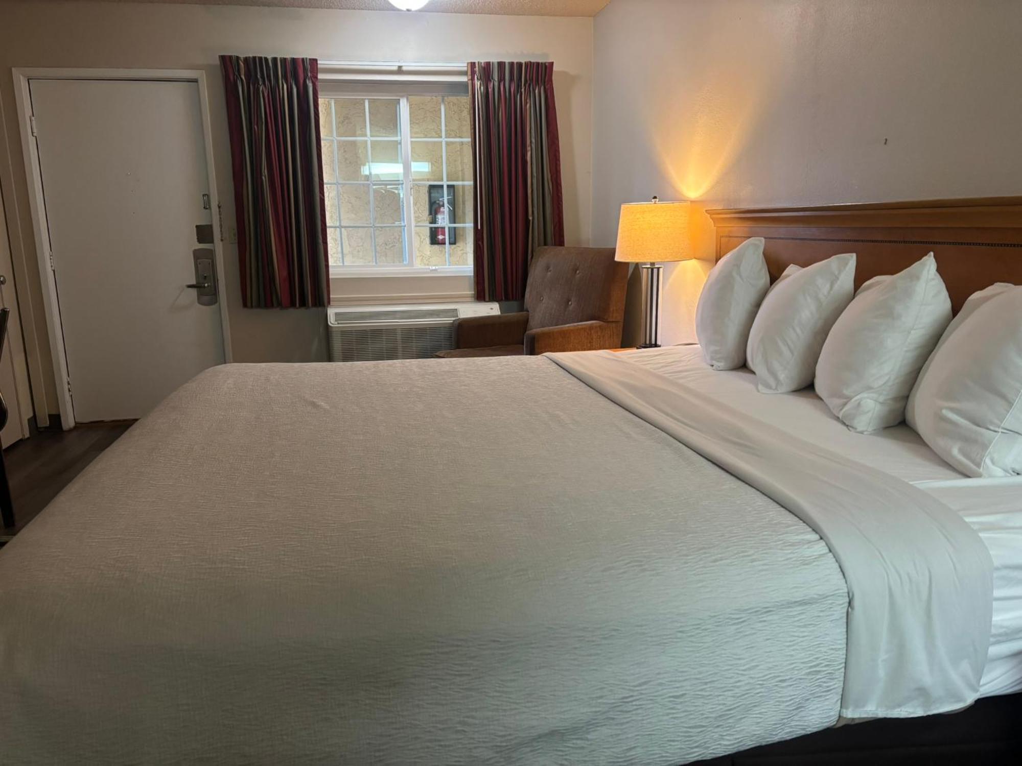 Skyway Inn - Seatac Bagian luar foto