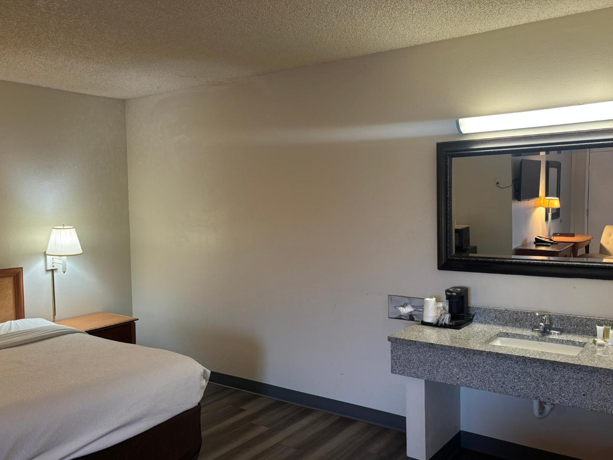 Skyway Inn - Seatac Bagian luar foto
